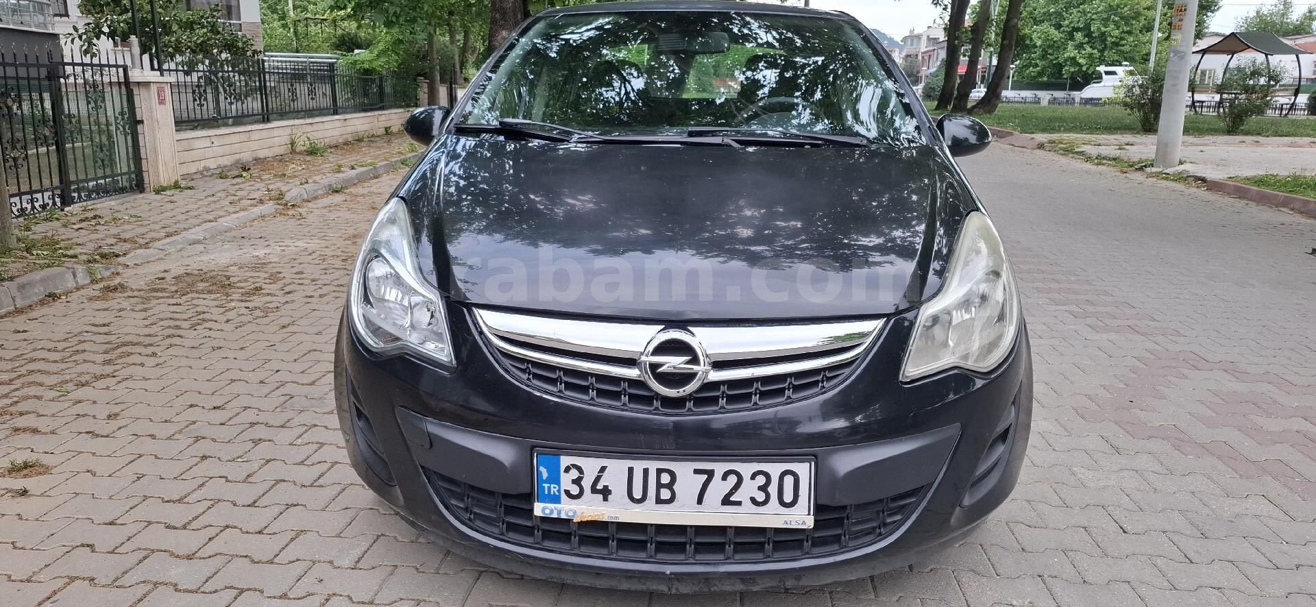 Galeriden Opel Corsa 1.3 CDTI Essentia 2013 Model Balıkesir 185.000 km Siyah 1