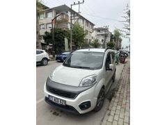 Sahibinden Fiat Fiorino Combi 1.4 Eko Pop 2022 Model    Hatasız    Yeni bakımları yapıldı