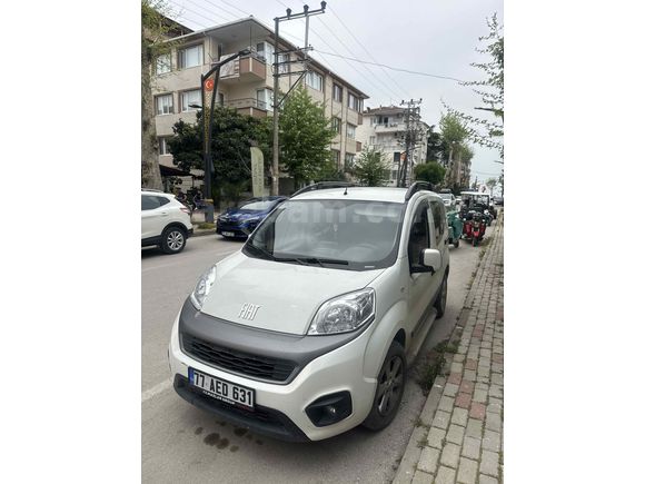 Sahibinden Fiat Fiorino Combi 1.4 Eko Pop 2022 Model    Hatasız    Yeni bakımları yapıldı