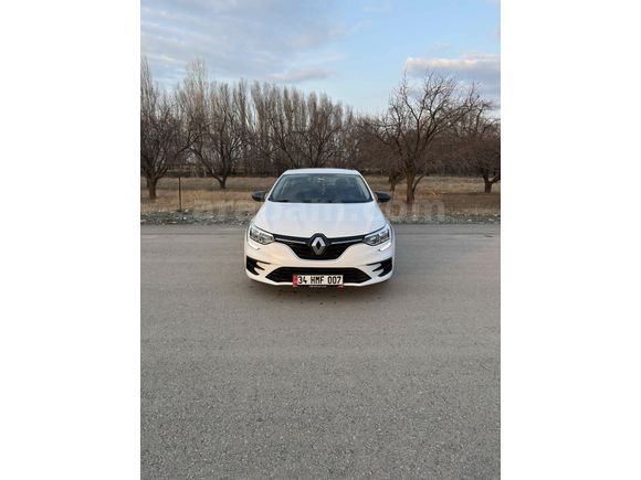 Sahibinden Renault Megane 1.3 TCe Joy 2023 Model 