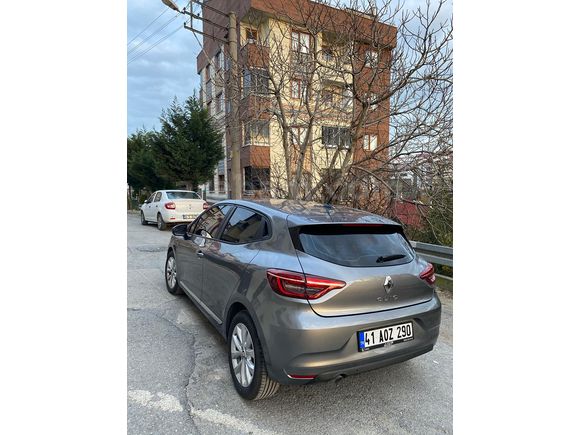 Sahibinden Renault Clio 1.0 TCe Touch 2023 Model 