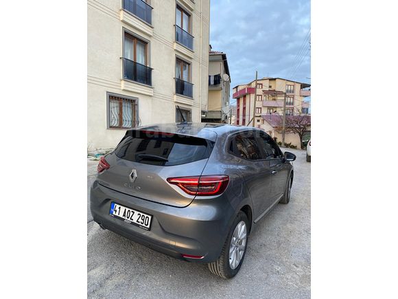 Sahibinden Renault Clio 1.0 TCe Touch 2023 Model 