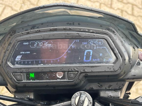 Galeriden Bajaj Dominar 400 Ağrı
