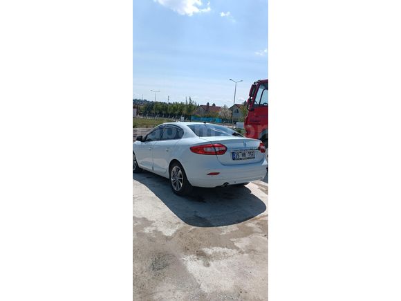 SAHİBİNDEN 2015 MODEL İCON DEĞİŞENSİZ 221000 KM DE