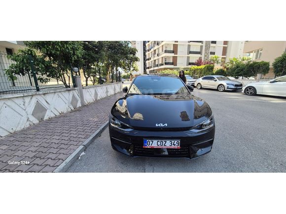 Sahibinden HATASIZ Kia EV6 Long Range GT Line 2023 Nisan trafiğe çıkışlı 2022 Model  47.000 km Siyah