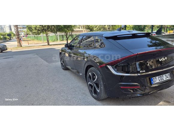 Sahibinden HATASIZ Kia EV6 Long Range GT Line 2023 Nisan trafiğe çıkışlı 2022 Model  47.000 km Siyah