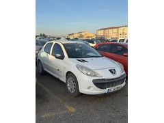 BARDAK AUTO'DAN PEUGEOT*206+*1.4HDİ*KLİMA*AİRBAG*ÇELİKJANT*70HP