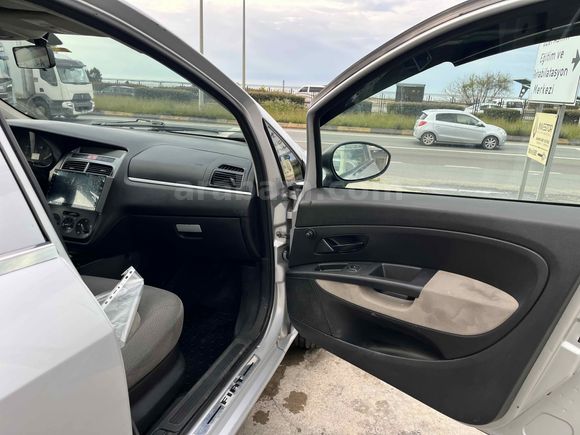 Fiat Linea 1.3 Multijet Active - Yakıt Cimrisi - Masrafsız - Klima Aktif
