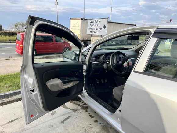 Fiat Linea 1.3 Multijet Active - Yakıt Cimrisi - Masrafsız - Klima Aktif
