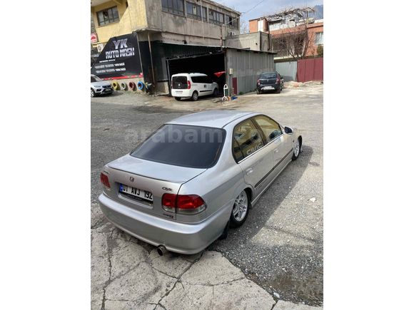 Sahibinden Honda Civic 1.6 i ES 2000 Model 