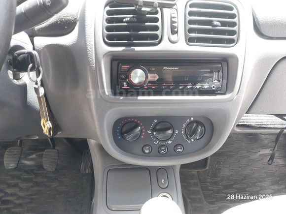 MEMURDAN CLİO 1.6 RTE-KLİMALI-155800 ORİJİNAL KM