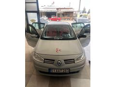 Sahibinden Renault Megane 1.6 RXE 2004 Model  236000 km Gri (Gümüş)
