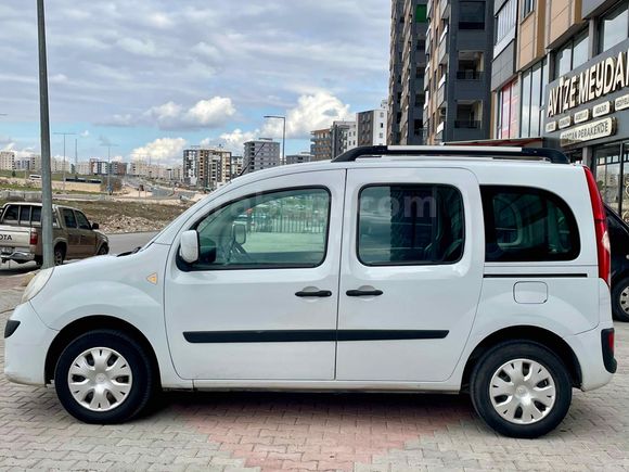 Sahibinden Renault Kangoo Multix 1.5 dCi Expression 2009 Model 