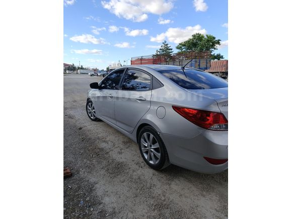 Sahibinden Hyundai Accent Blue 1.6 CRDI Mode Plus 2015 Model