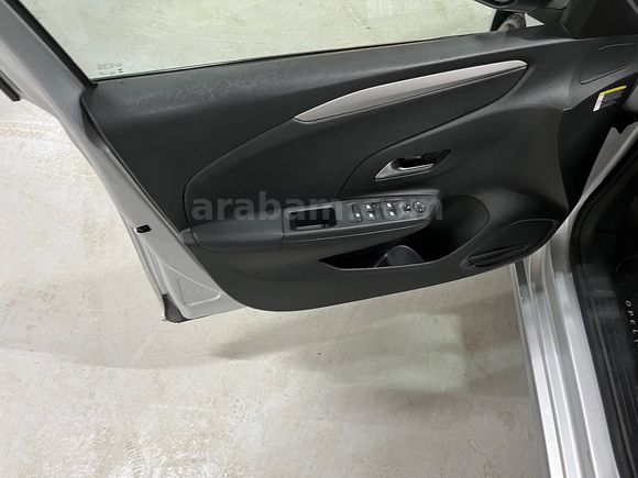 Öğretmenden Opel Corsa 1.2 Edition 2023 Model 