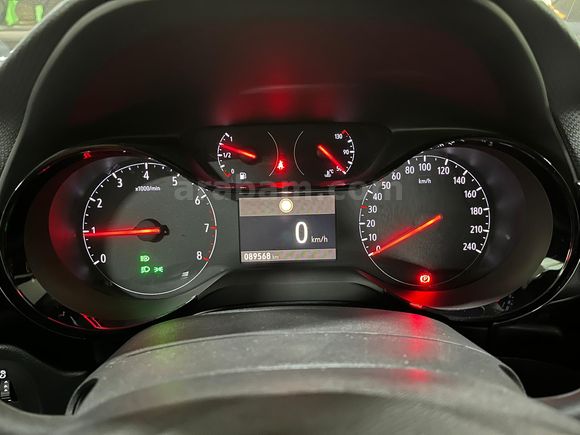 Öğretmenden Opel Corsa 1.2 Edition 2023 Model 