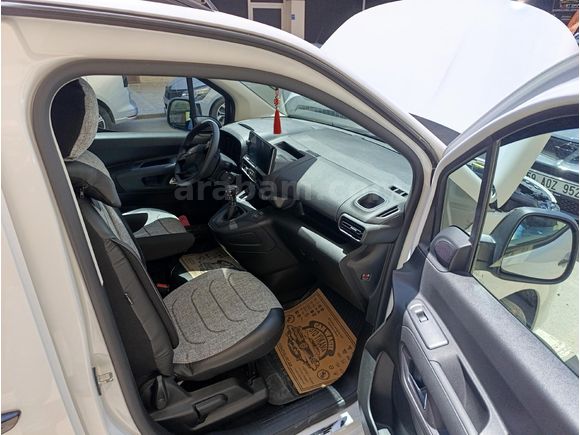 Sahibinden Opel Combo 1.5 CDTI Essential 2025 Model