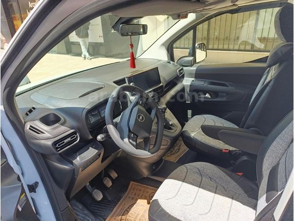 Sahibinden Opel Combo 1.5 CDTI Essential 2025 Model