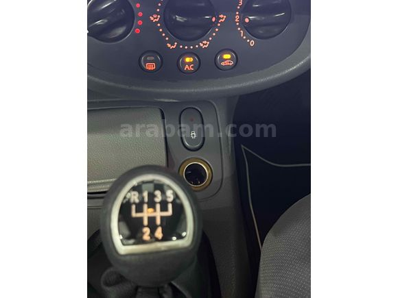 Sahibinden Renault Clio 1.4 RT 1999 Model Konya