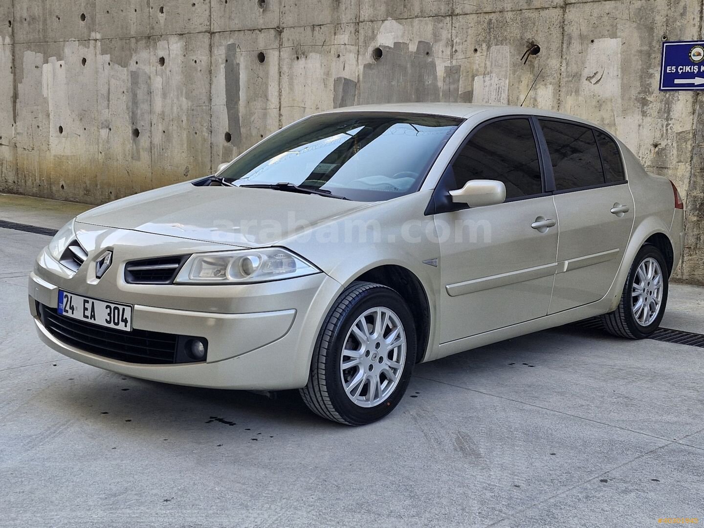 Galeriden Renault Megane 1.5 dCi Extreme 2008 Model İzmir 103.000 km Kahverengi 1
