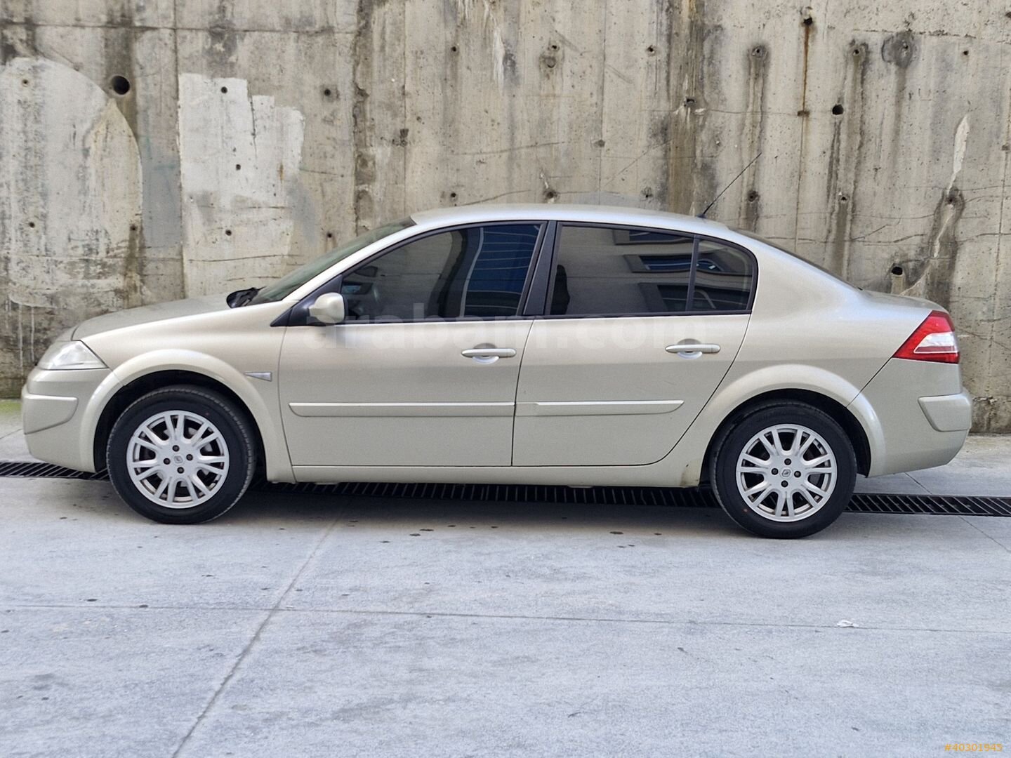 Galeriden Renault Megane 1.5 dCi Extreme 2008 Model İzmir 103.000 km Kahverengi 5