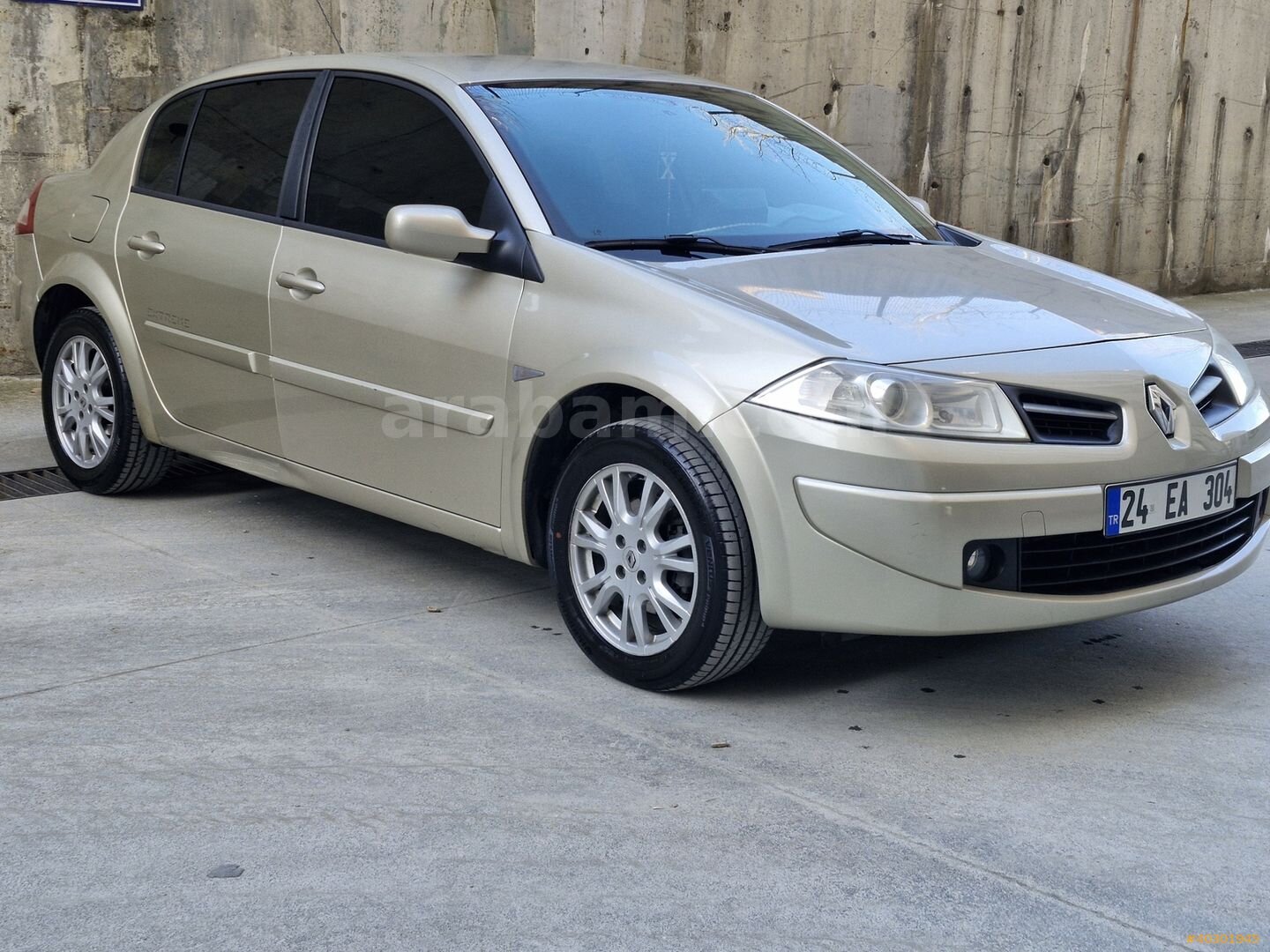 Galeriden Renault Megane 1.5 dCi Extreme 2008 Model İzmir 103.000 km Kahverengi 3