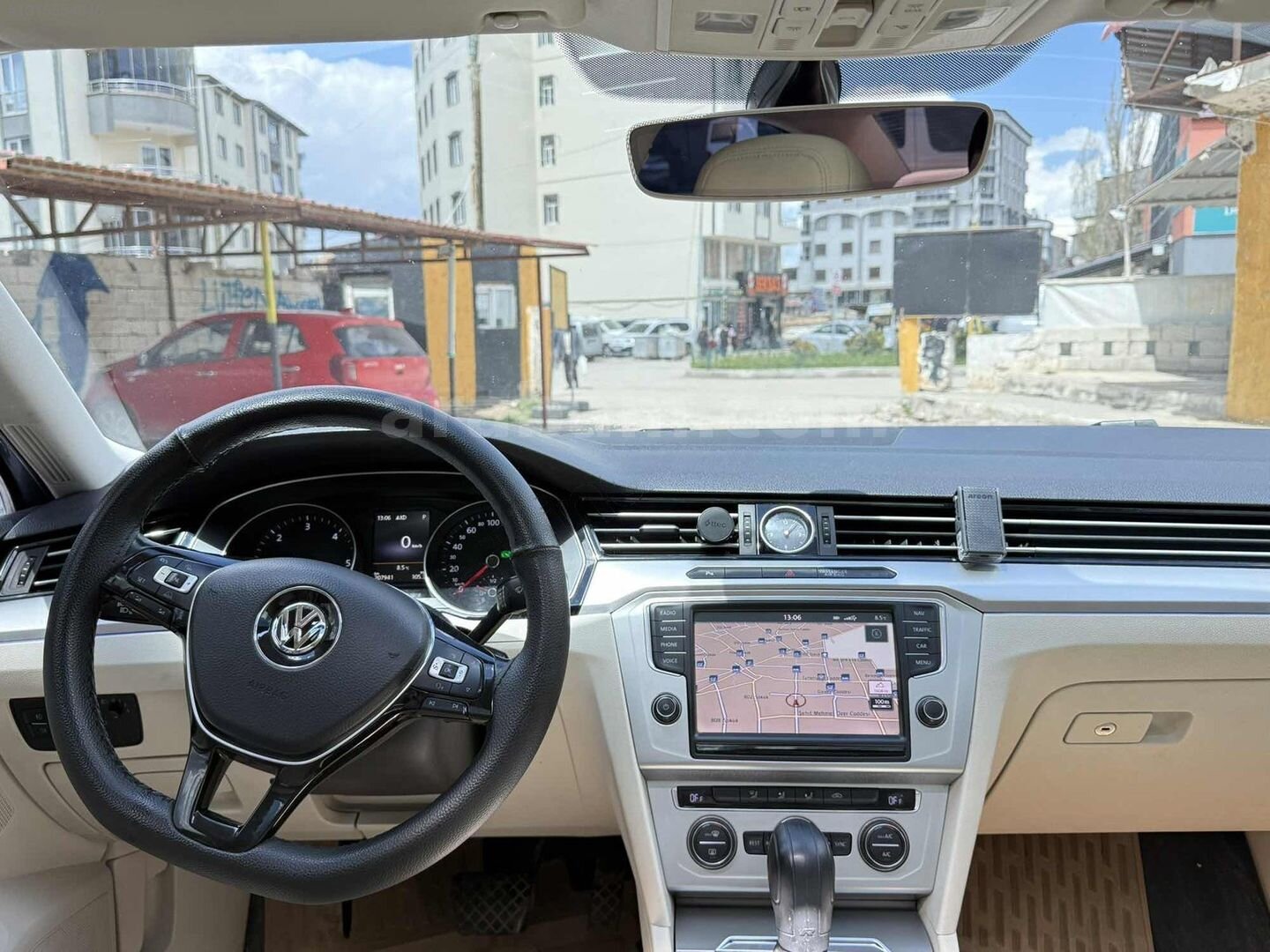 Galeriden Volkswagen Passat 1.6 TDi BlueMotion Comfortline 2015 Model Ağrı 210.000 km Gri 5