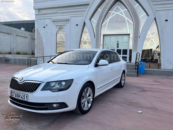 HATASIZ BOYASIZ HASAR KAYITSIZ SKODA SÜPERB MANUEL