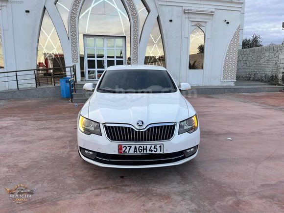 HATASIZ BOYASIZ HASAR KAYITSIZ SKODA SÜPERB MANUEL