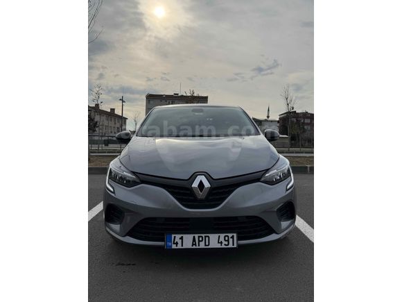 Sahibinden Renault Clio 1.0 TCe Joy 2023 Model 