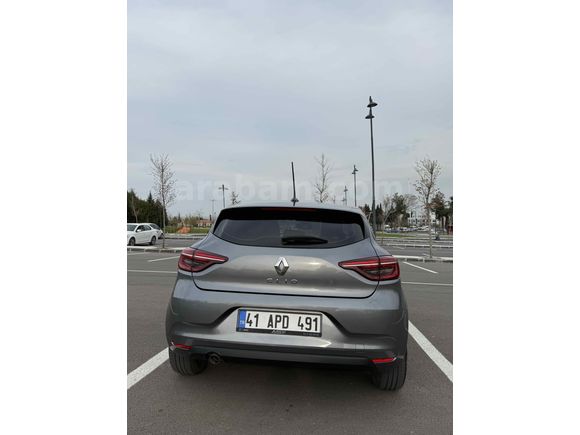 Sahibinden Renault Clio 1.0 TCe Joy 2023 Model