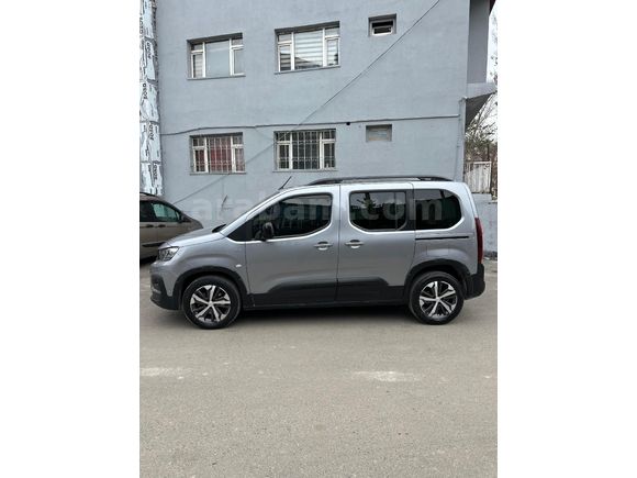 Sahibinden 2022 Peugeot Rifter 1.5 BlueHDI GT