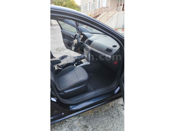 Opel Astra 1.3 CDTI Essentia konfor 2011 Model  210.000 