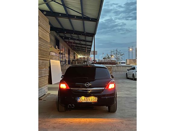 Opel Astra 1.3 CDTI Essentia konfor 2011 Model  210.000 