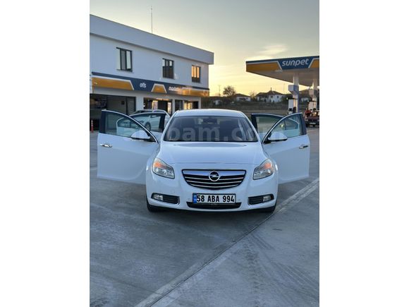 Sahibinden Opel Insignia 1.4 T Edition 2012 Model  160.000 km Beyaz