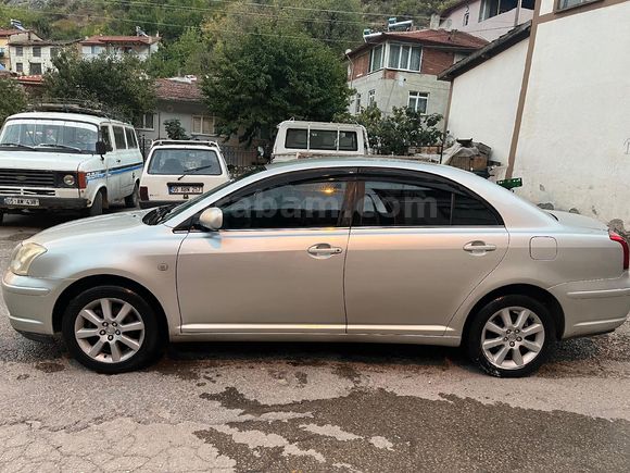 Sahibinden Toyota Avensis 1.6 Comfort 2005 Model