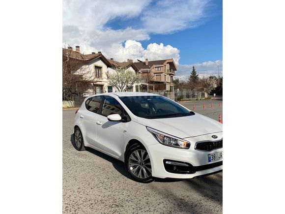 Hatasız Sedef Beyazı Otomatik Kia Ceed