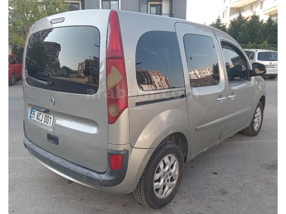Sahibinden Renault Kangoo Multix 1.5 dCi Expression 2011 Model