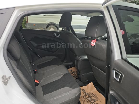 sahibinden satılık Ford Fiesta titanyum paket 6 ileri otomatik vites