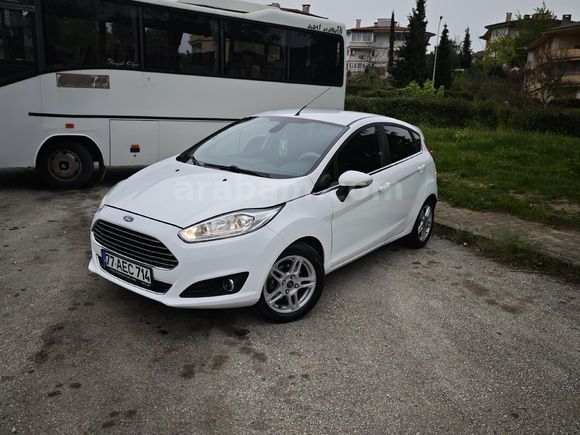 sahibinden satılık Ford Fiesta titanyum paket 6 ileri otomatik vites