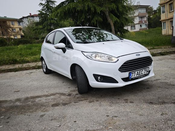 sahibinden satılık Ford Fiesta titanyum paket 6 ileri otomatik vites