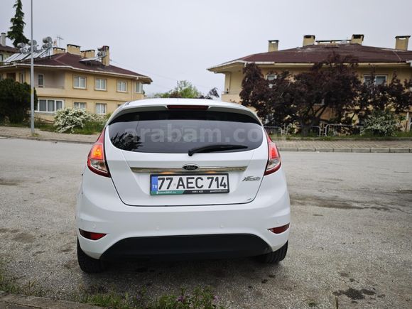 sahibinden satılık Ford Fiesta titanyum paket 6 ileri otomatik vites