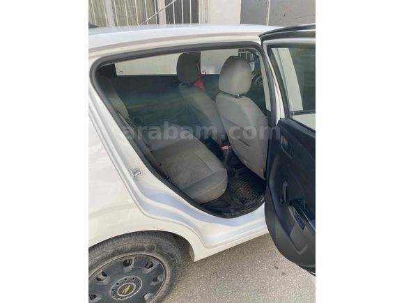 Sahibinden Chevrolet Aveo 1.3 D LT 2012 Model İzmir 210.000 km Beyaz