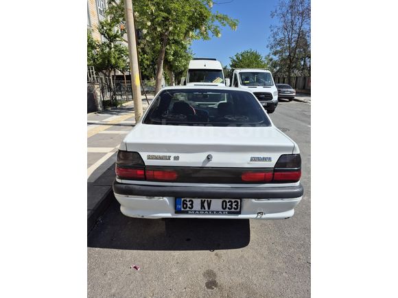 Öğretmenden yeni muayeneli Renault R 19 1.4 Europa RNA 1998 Model