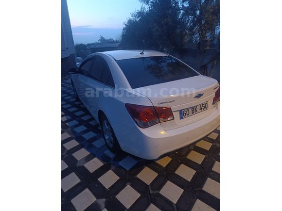 Sahibinden Chevrolet Cruze 1.6 LS Plus 2011 Model  255.000 km Beyaz
