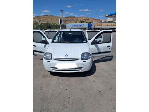 Sahibinden Renault Clio 1.4 RNA 2000 Model 