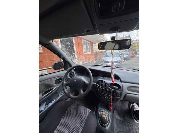 Sahibinden Renault Megane 2.0 RXT 1998 Model 