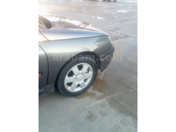 Sahibinden Renault Laguna 2.0 RXE 2000 Model