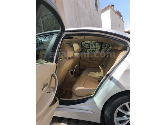 Sahibinden BMW 3 Serisi 320i ED Techno Plus 2016 Model  99.000 km Beyaz