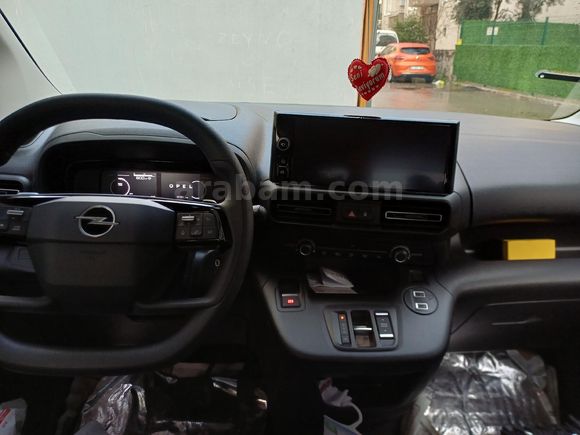 Sahibinden Opel Combo 1.5 CDTI Essential 2025 Model